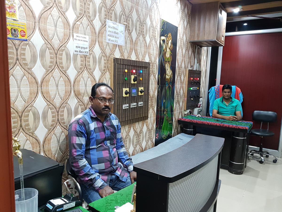 Nanda Hotel Hanumāngarh 외부 사진